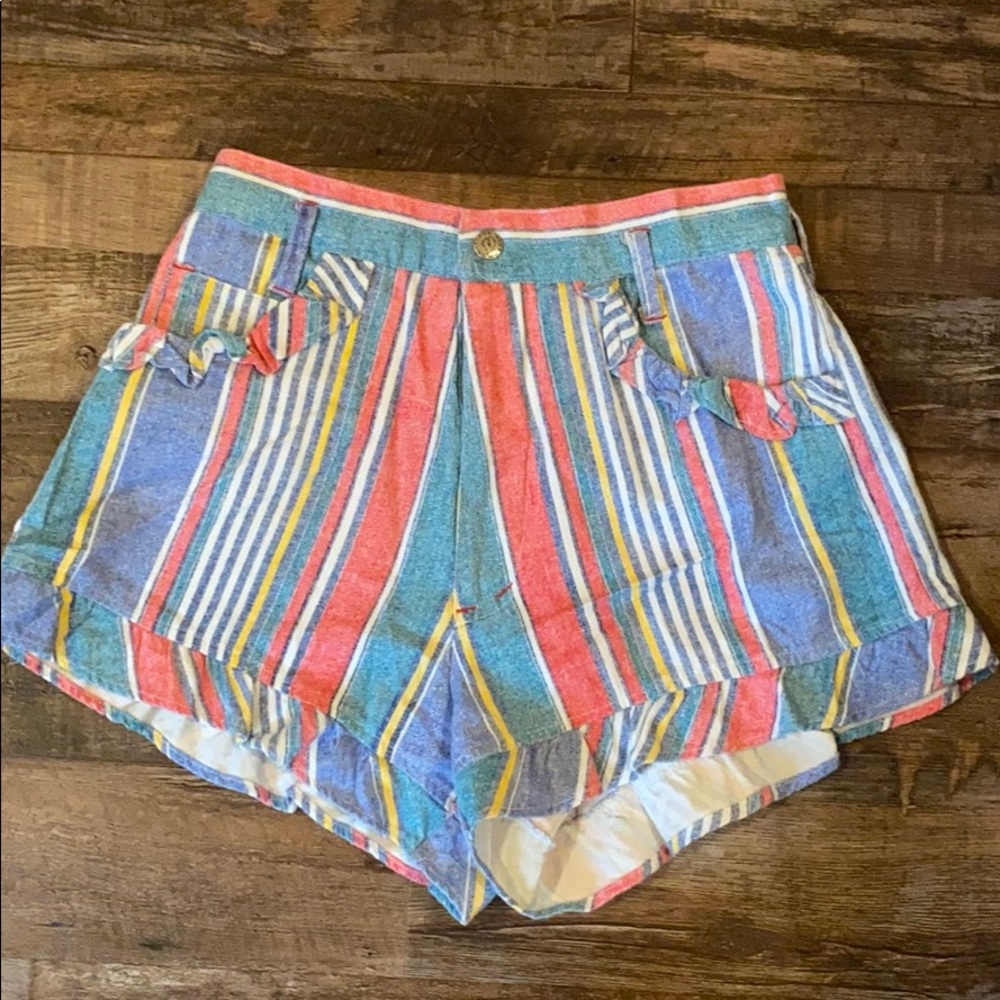Colorful vintage jean short!!